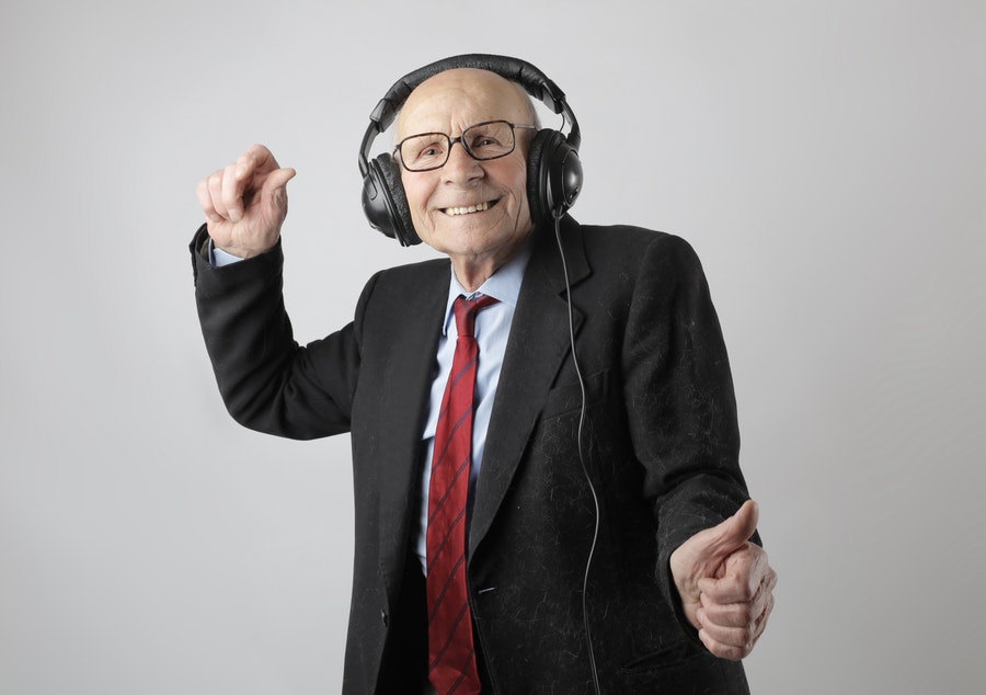 Best Headphones for Seniors